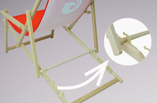 adjust the angle of the deckchair